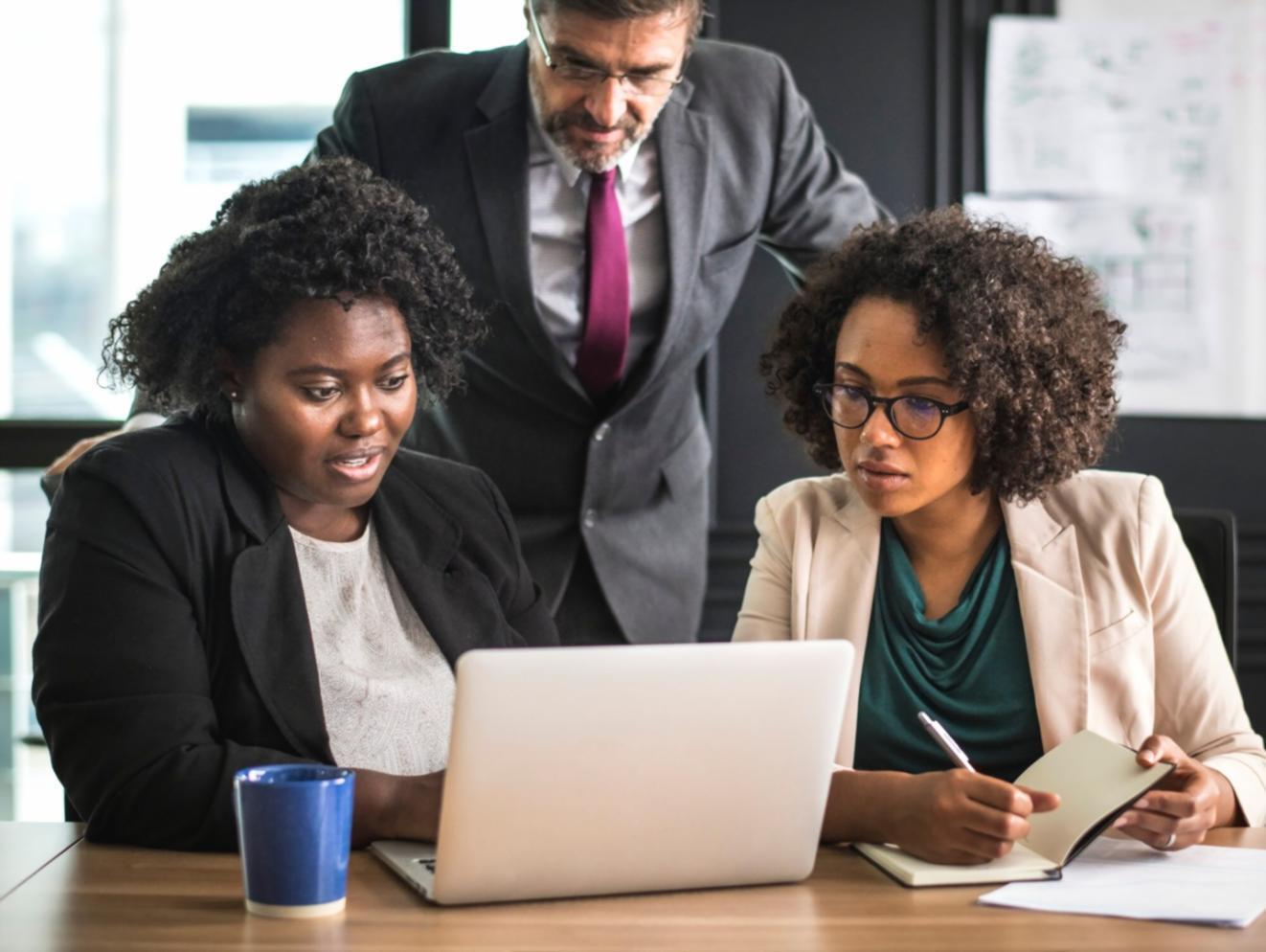 Environnement professionnel de recherche de mots-clés